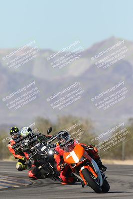 media/Dec-04-2025-Racers Edge (Thu) [[5ebc9f124d]]/3-B Group/1-Session 1 (Turn 7)/